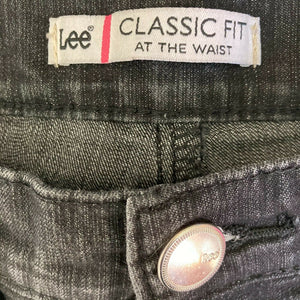 Lee Classic Fit At The Waist Dark Wash Black Denim Bermuda Shorts Size 4P